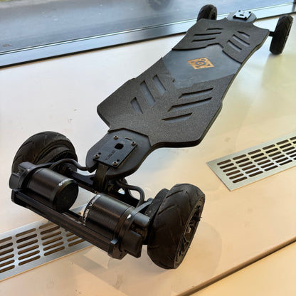 BLACK Carve 3 PRO AT (USED) – 150mm Off-Road Wheels – 111km